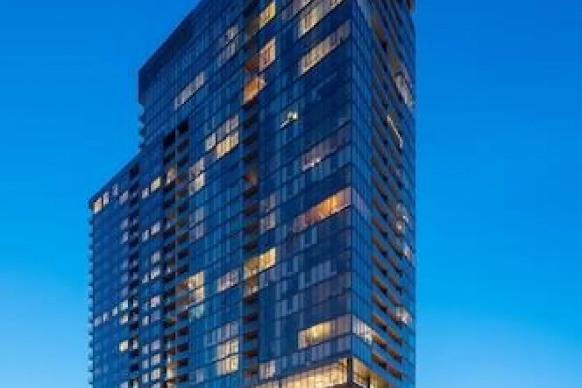 Level Chicago – Old Town – Affordable hotel in Chicago