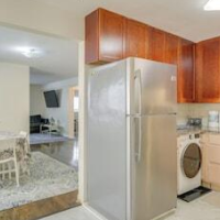 Walk to Train: Convenient Skokie Condo! – Affordable hotel in Skokie