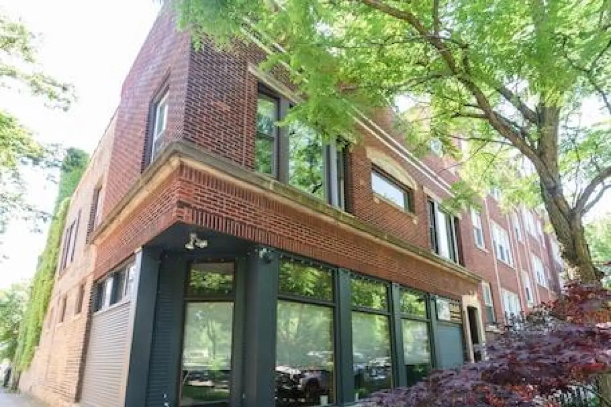 House 5863 - Chicago Bed and Breakfast – Affordable Bed and Breakfast in Chicago
