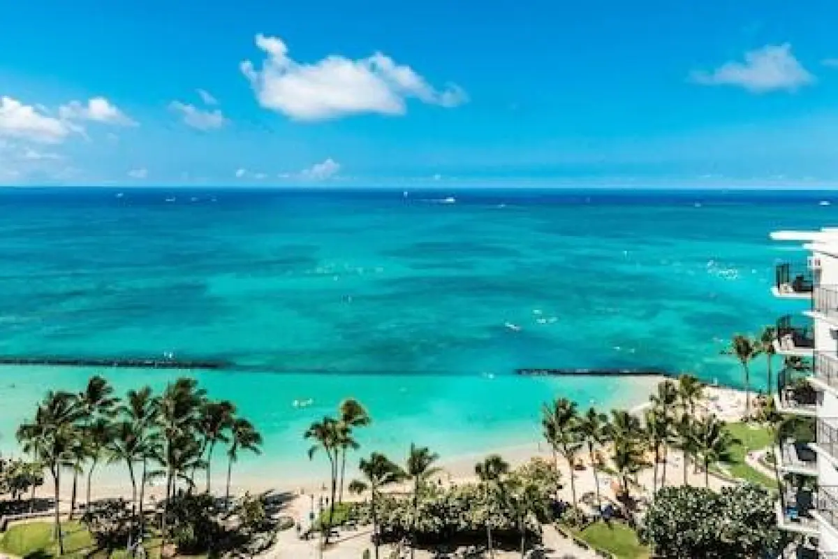 Aston Waikiki Beach Tower – Affordable hotel in Honolulu