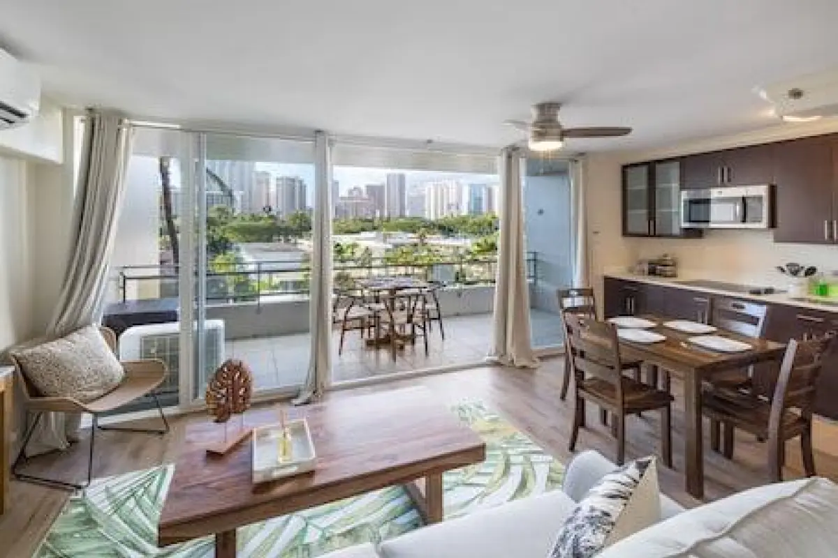 Regency on Beachwalk Waikiki by OUTRIGGER – Affordable hotel in Honolulu