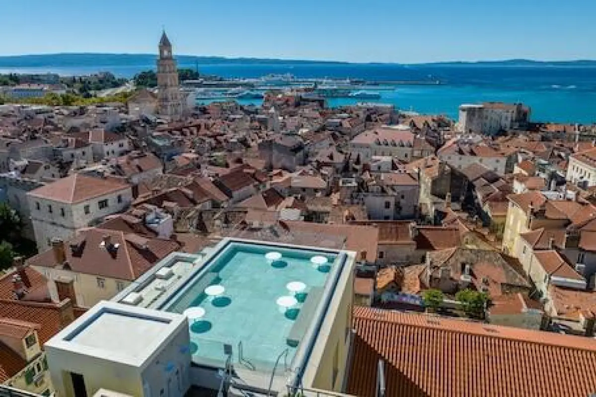 Cornaro Hotel – Affordable hotel in Split