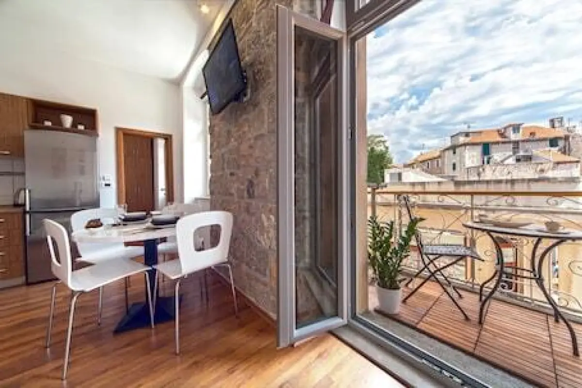 Marmontova Luxury Rooms – Affordable hotel in Split