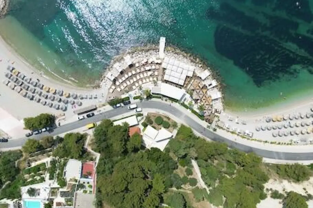 Seaside Apartment with Pool – Affordable hotel in Split