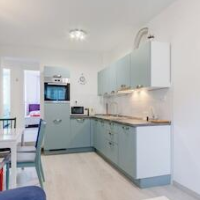 Apartment Karlo – Affordable hotel in Kastela