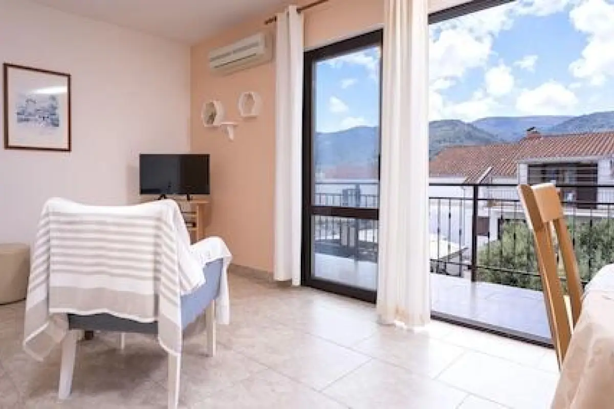 Apartments Zlata – Affordable hotel in Stari Grad