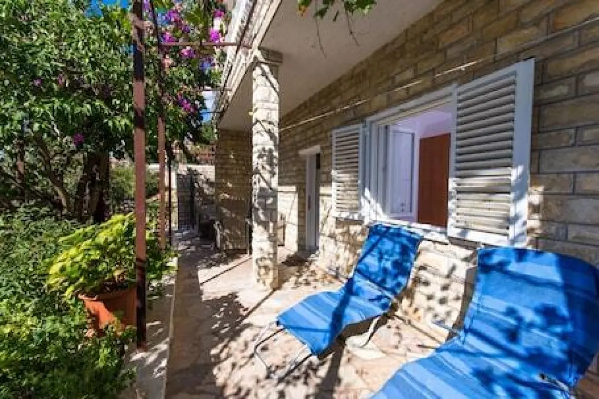 Apartment With Amazing sea View – Affordable hotel in Trogir