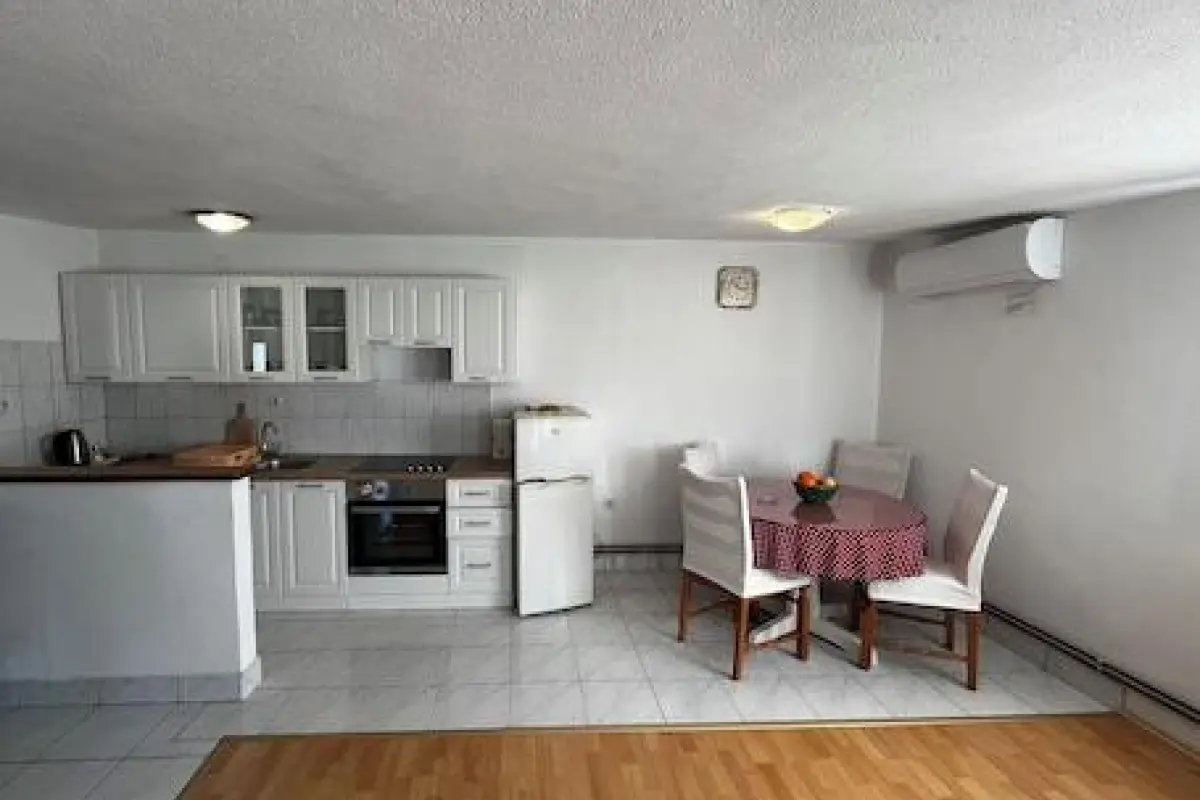 Apartment and Rooms Ruza – Affordable hotel in Trogir