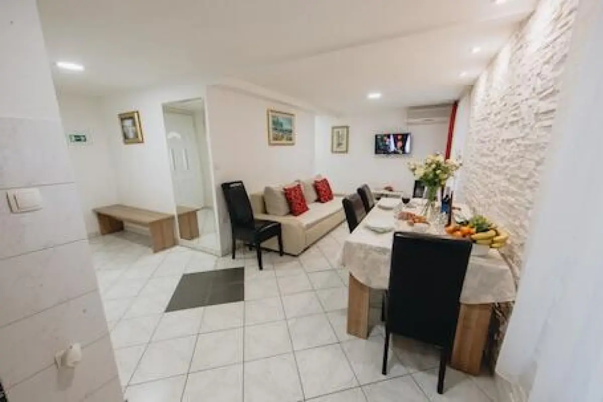Apartment and Room Old Town – Affordable hotel in Split