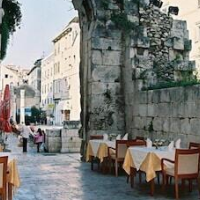 Tifani Luxury Rooms 2 – Affordable Bed and Breakfast in Split