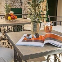 Theatre Luxury Rooms – Affordable Bed and Breakfast in Split