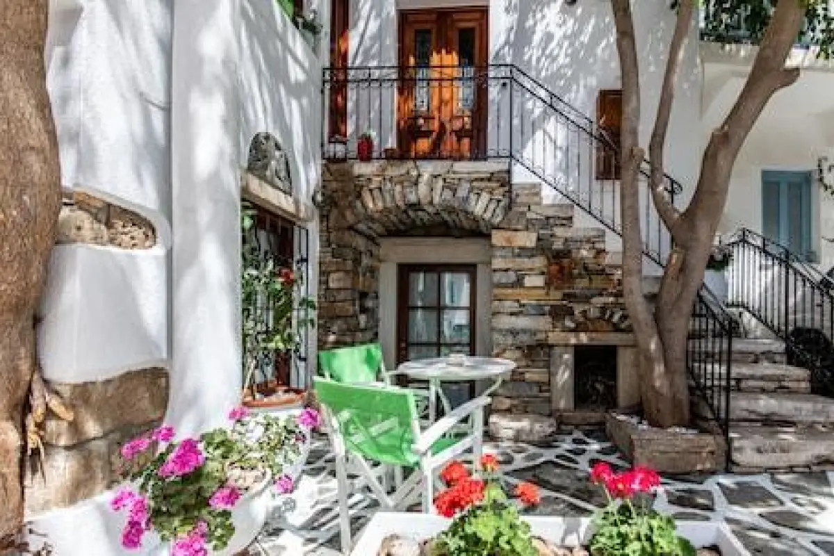 Arco Naxos Luxury Apartments – Affordable hotel in Naxos