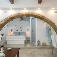 Venetian Suites – Affordable hotel in Naxos
