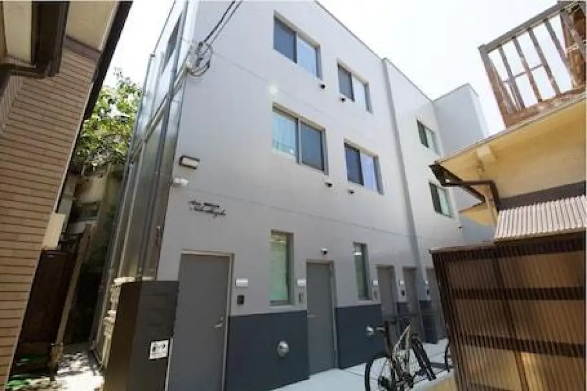 5 Minute Walk from Nishi Shinjuku Gochome Station – Affordable hotel in Tokyo