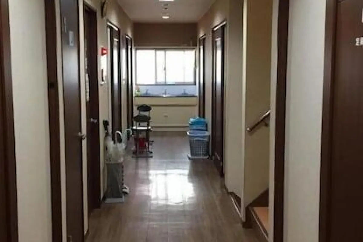 Yamate Rest House - Hostel, Caters to Men – Affordable hotel in Tokyo