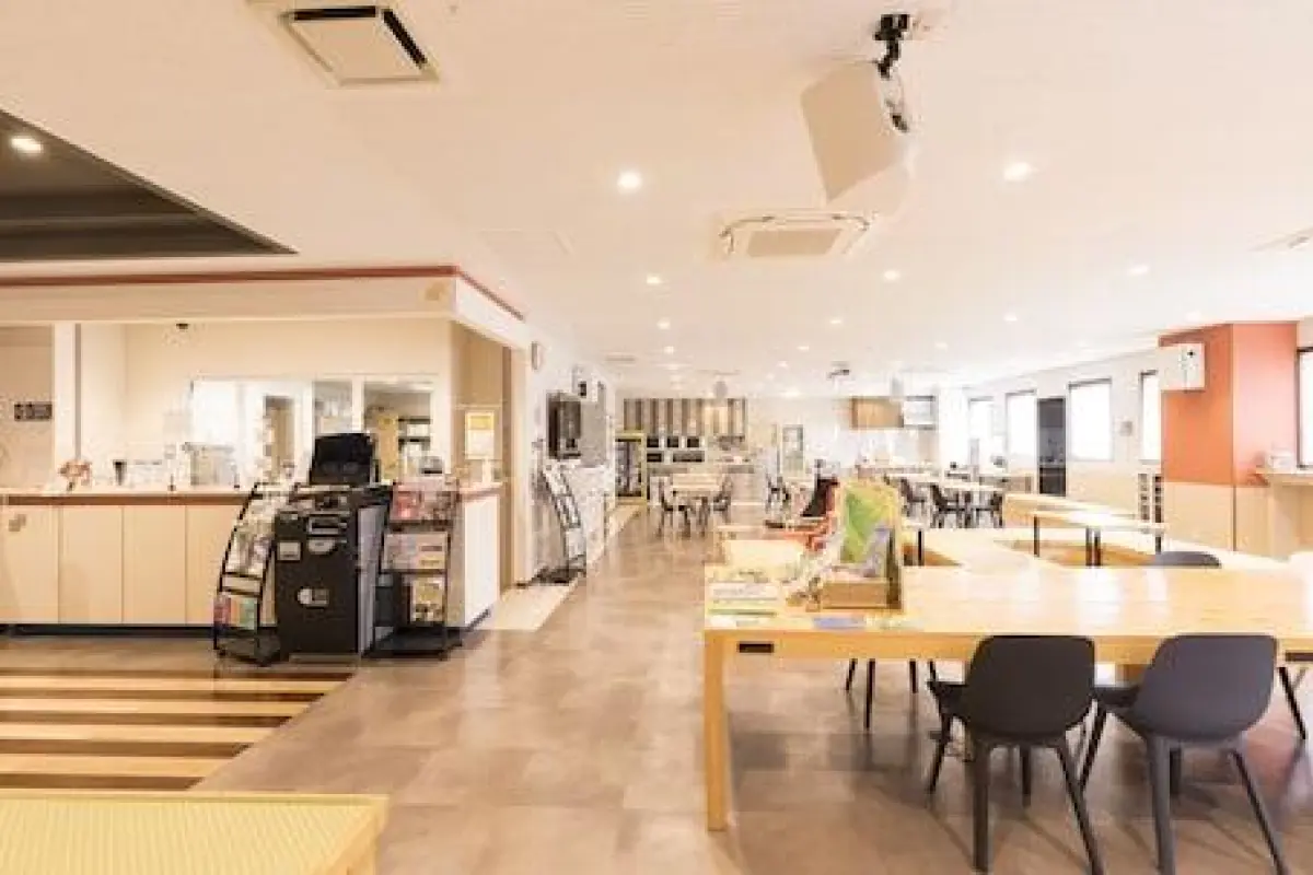 Wild Cherry Blossom Hostel Tokyo Koganei – Affordable hotel in Koganei