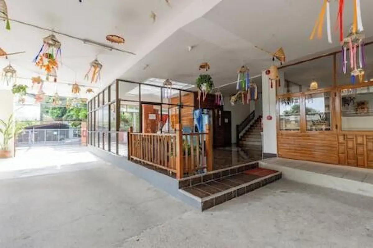 Budget Stars Hotel – Affordable hotel in Chiang Mai