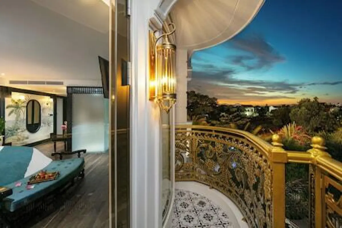 Grand Sunrise Palace Hoi An – Affordable hotel in Da Nang