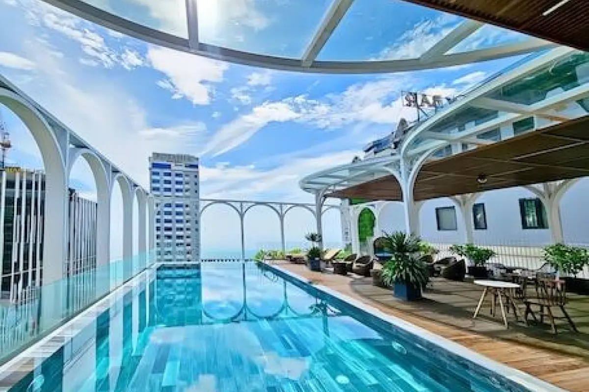 Golden Lotus Luxury Hotel Da Nang – Affordable hotel in Da Nang
