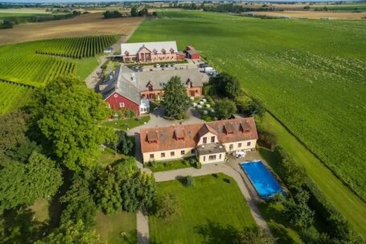 Flädie Mat & Vingård – Affordable hotel in Bjarred