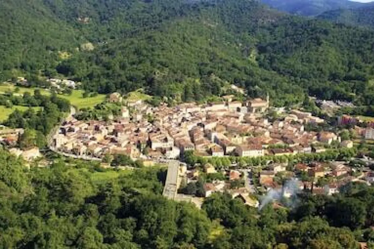 Hotel restaurant des Maures – Affordable hotel in Collobrieres