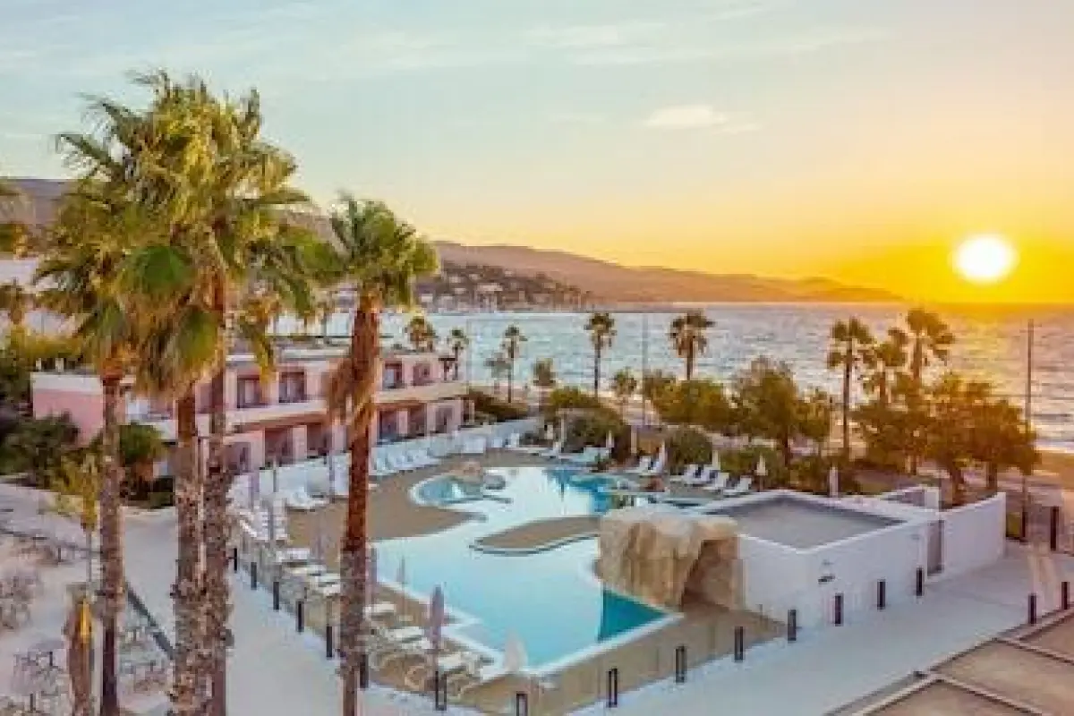 Kaliopé Hotel & Résidence by Oustal del Mar – Affordable hotel in Le Lavandou
