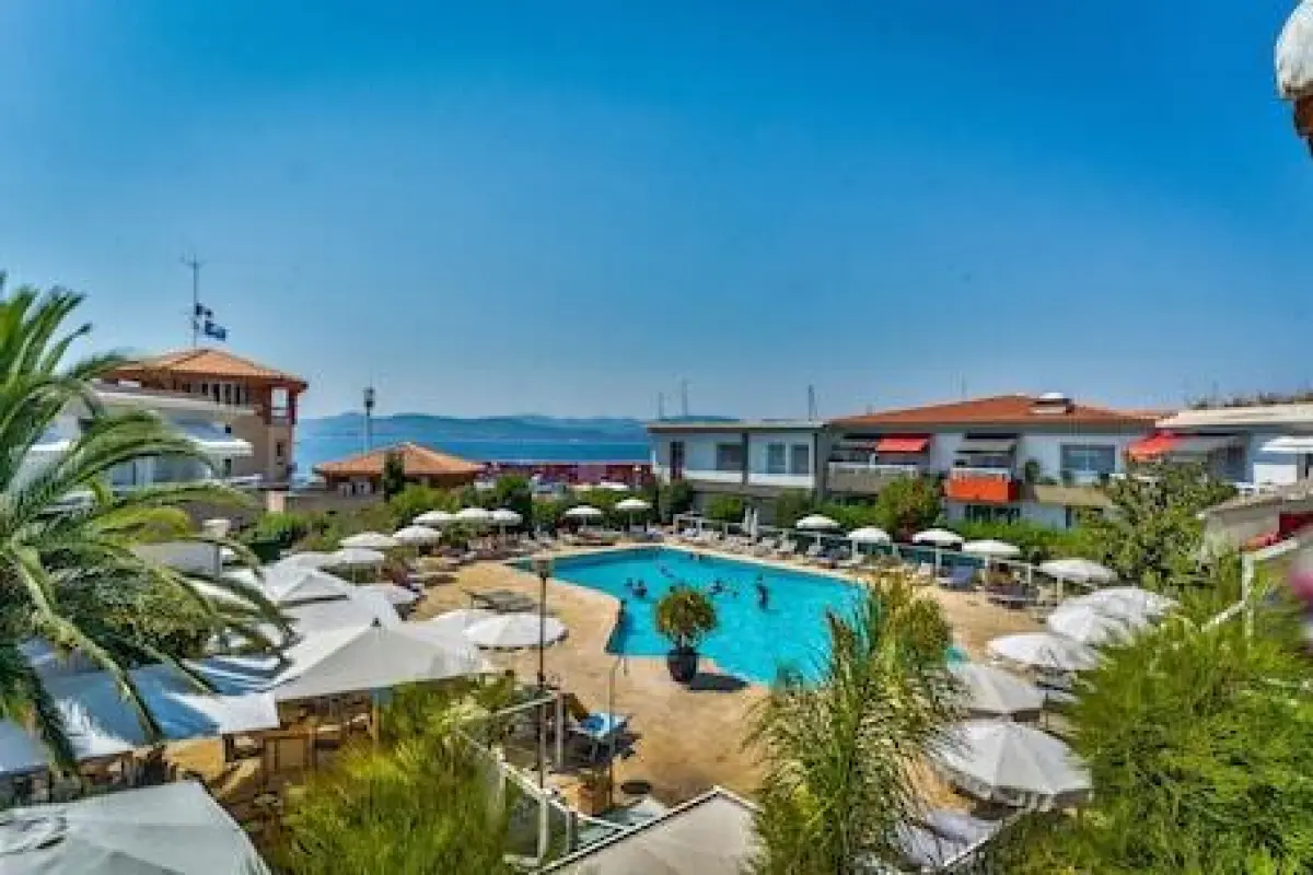 Best Western Plus Hotel La Marina – Affordable hotel in Saint-Raphael