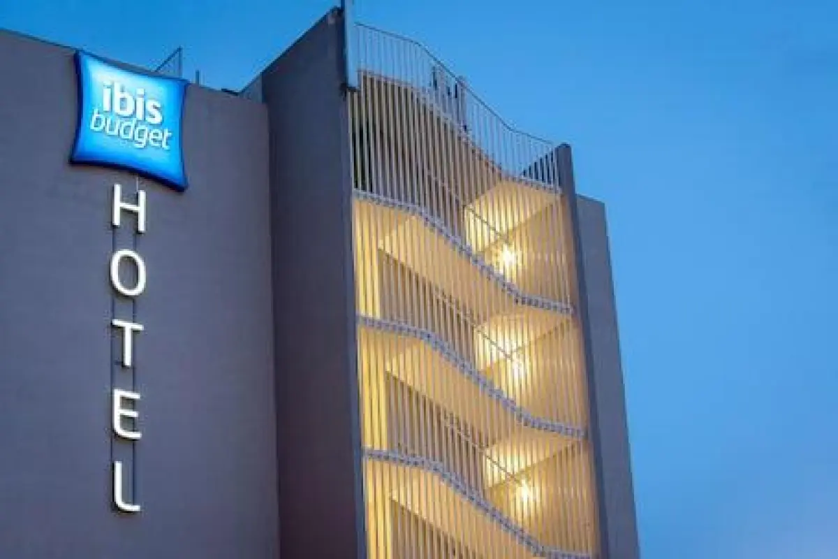ibis budget Fréjus Saint-Raphaël Centre et Plage – Affordable hotel in Fréjus
