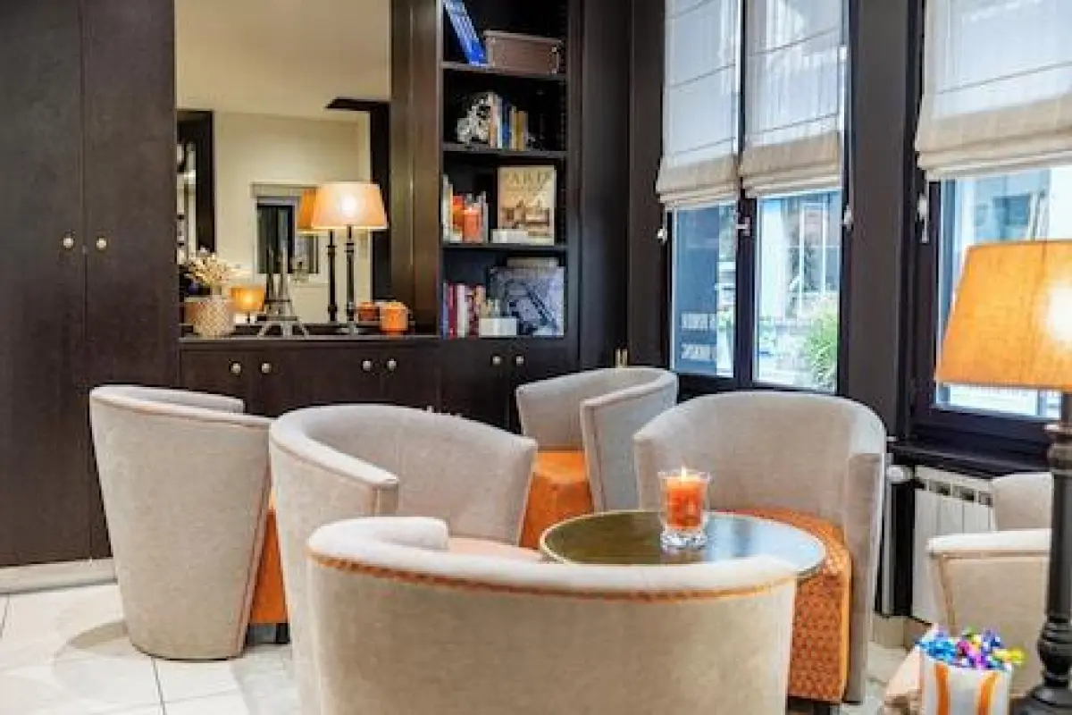 Hôtel de La Paix Tour Eiffel – Affordable hotel in Paris