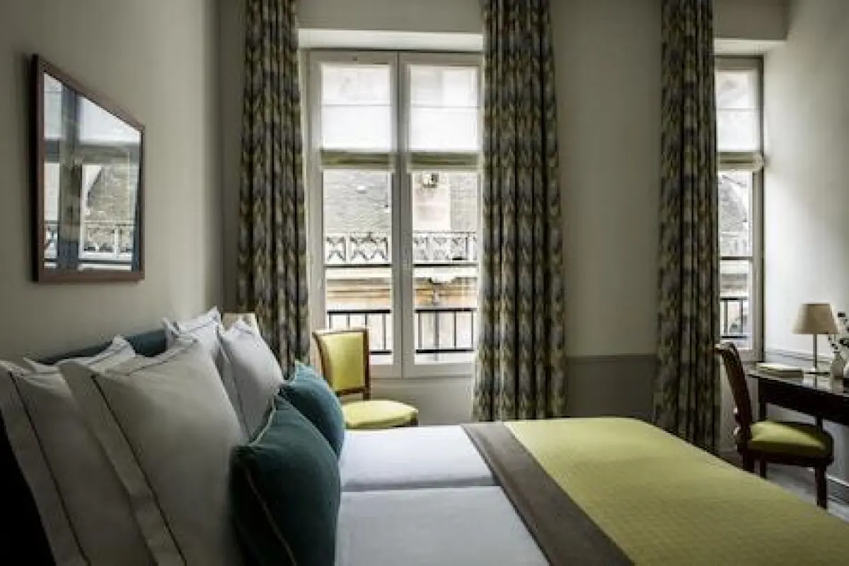 Hôtel de la Place du Louvre – Affordable hotel in Paris