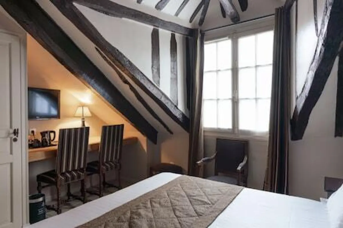 Hôtel Saint-Louis Marais – Affordable hotel in Paris