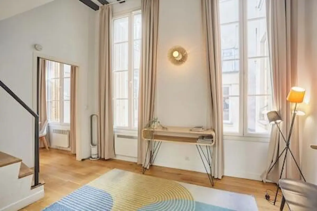 Superb Apartement Center of Paris Le Marais – Affordable hotel in Paris