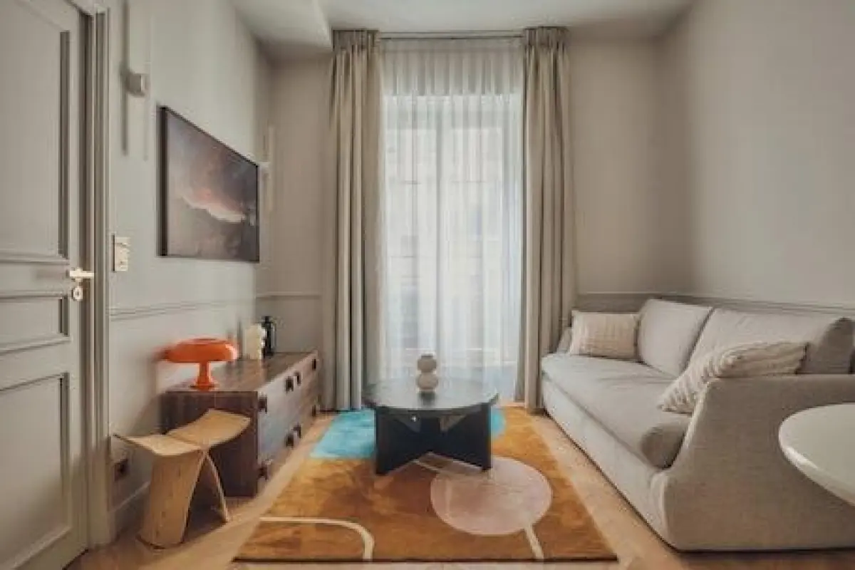 Nestay Sentier – Affordable hotel in Paris