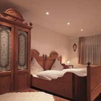 Hotel zum Schwan – Affordable Bed and Breakfast in Weilerswist