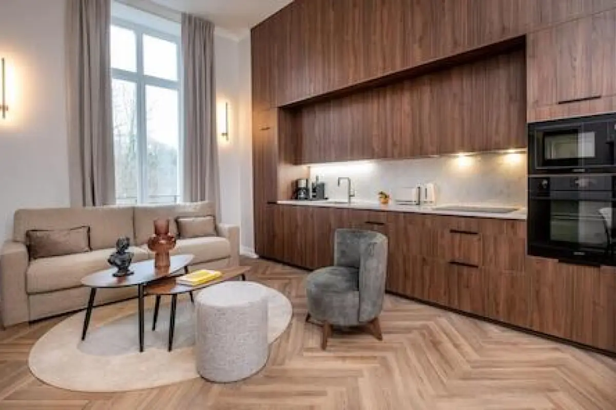 L'Horloge - Appart'Hotel – Affordable hotel in Montevrain