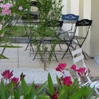 Résidence Carouge – Affordable hotel in Bretigny-sur-Orge