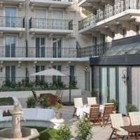 Villa Médicis Puteaux – Affordable hotel in Puteaux