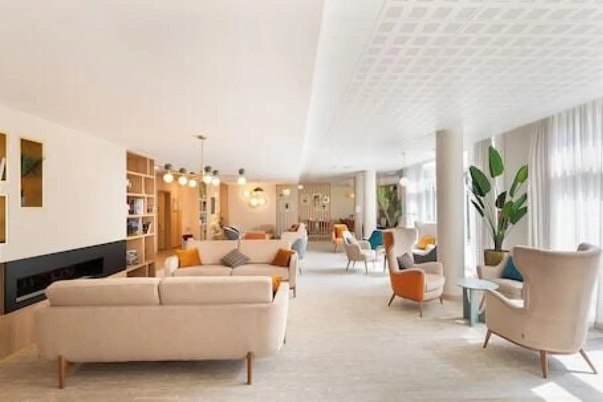 Zenao Appart'hôtels Montreuil – Affordable hotel in Montreuil