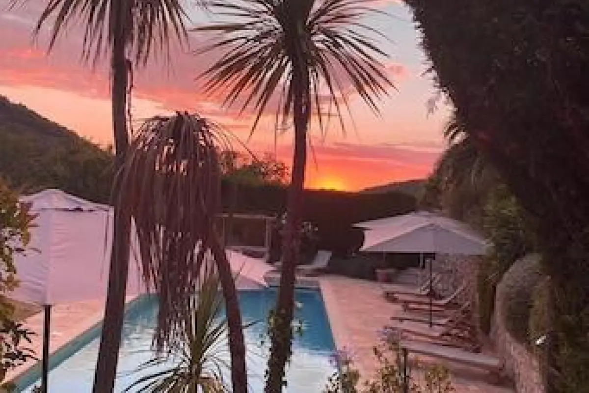 Residence Le Mouron Rouge – Affordable Bed and Breakfast in La Garde-Freinet