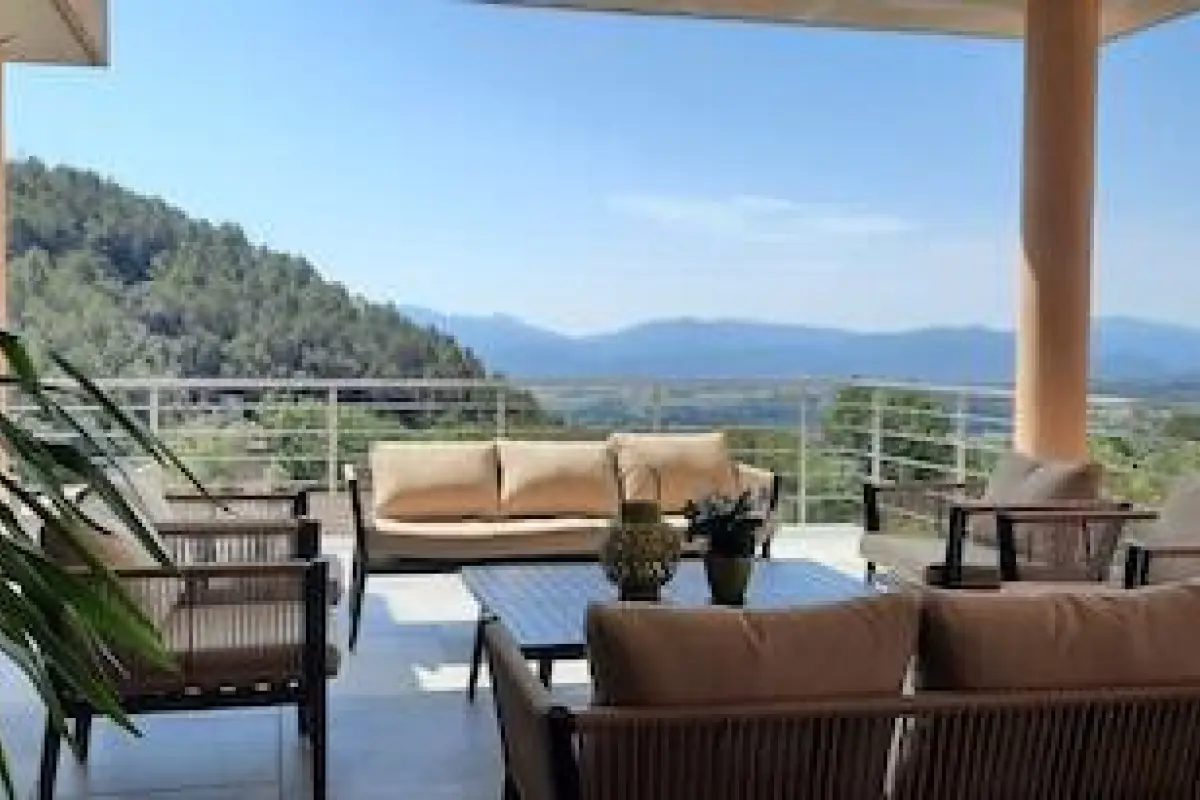 Les Hauts Du Peireguier – Affordable Bed and Breakfast in La Motte