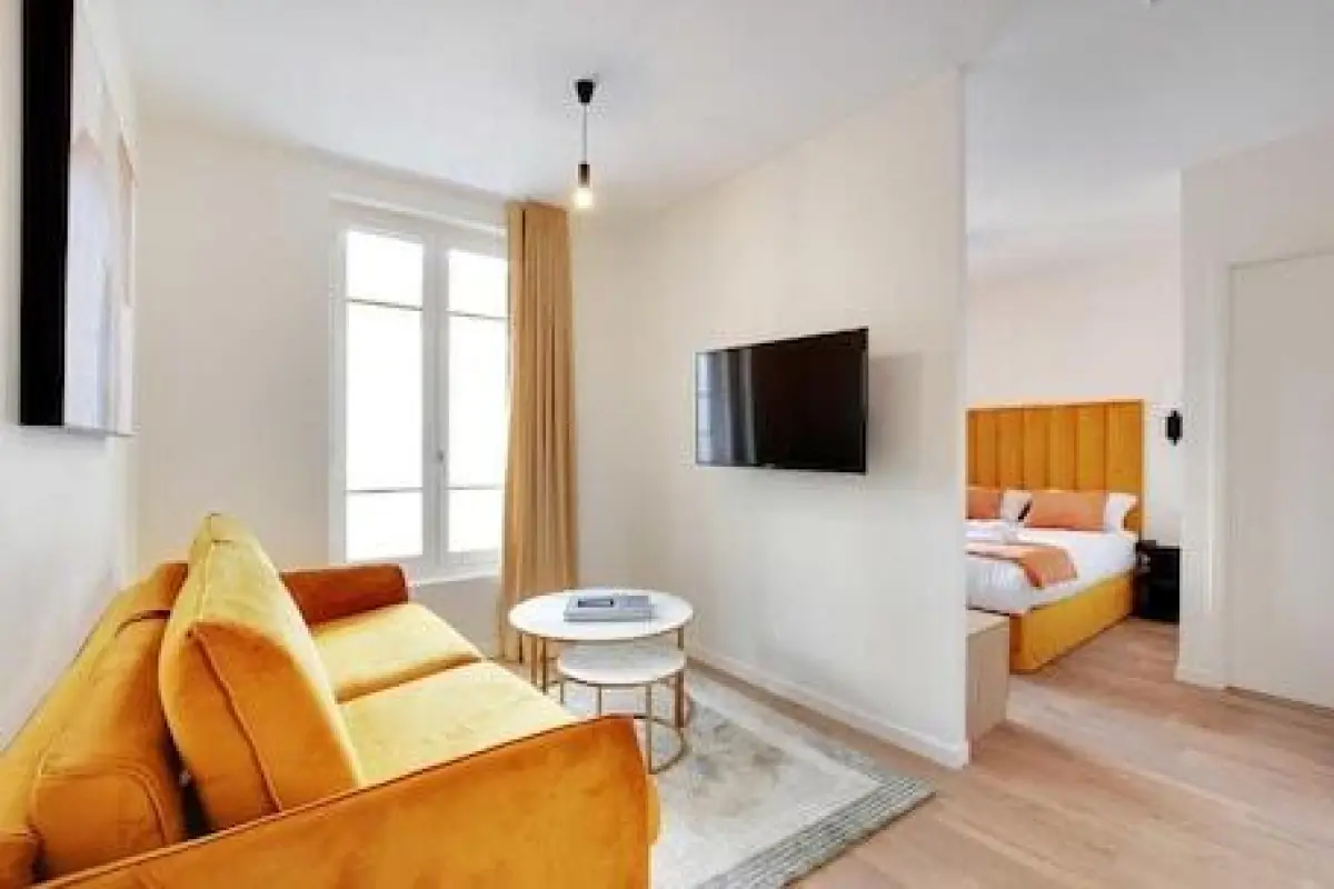 La Lumière de Paris – Affordable hotel in Levallois-Perret