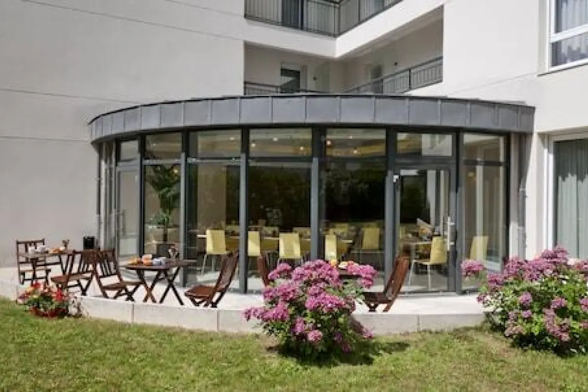 Aparthotel Adagio Access Paris Vanves Porte de Chatillon – Affordable hotel in Vanves