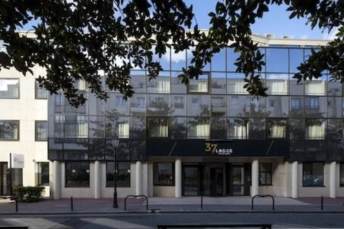 37 Lodge La Défense Courbevoie – Affordable hotel in Courbevoie