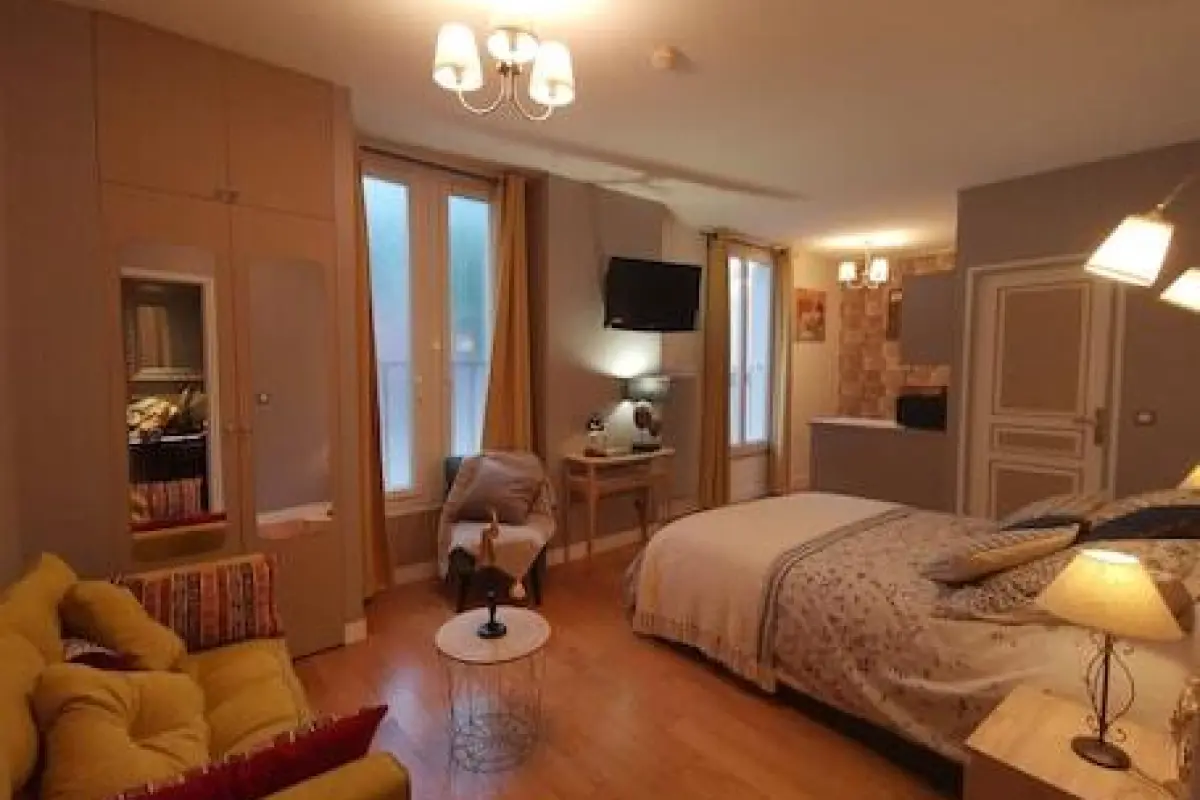 Hôtel oh sèvres autrement – Affordable hotel in Sevres