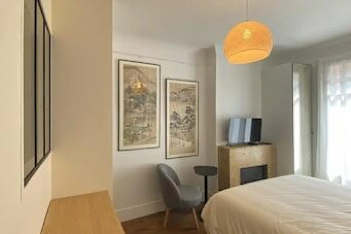 Maison Auguste – Affordable Bed and Breakfast in Paris