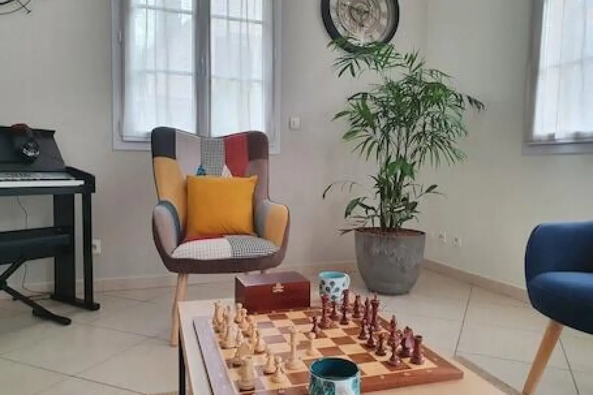 LA MARINA-Center-Parking-StationtoParis – Affordable Bed and Breakfast in Les Mureaux