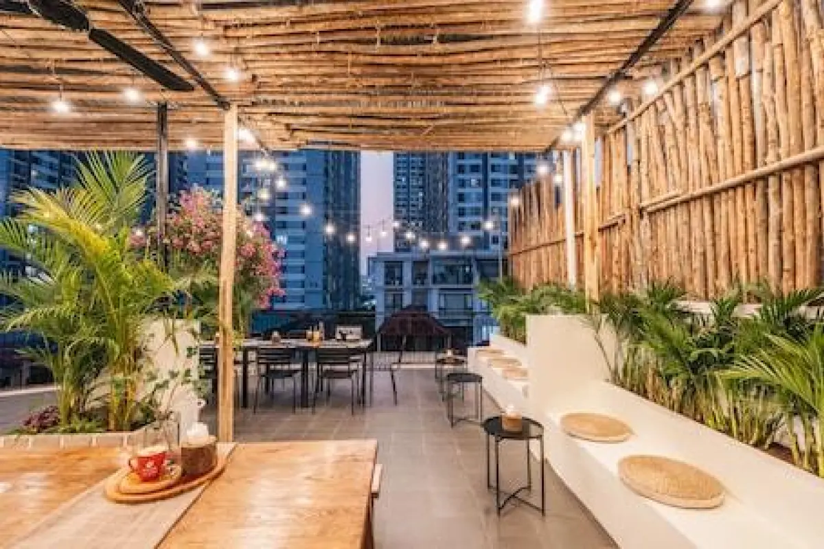 UNIQUE Creative Apartment w SKY View – Affordable hotel in Hanoi