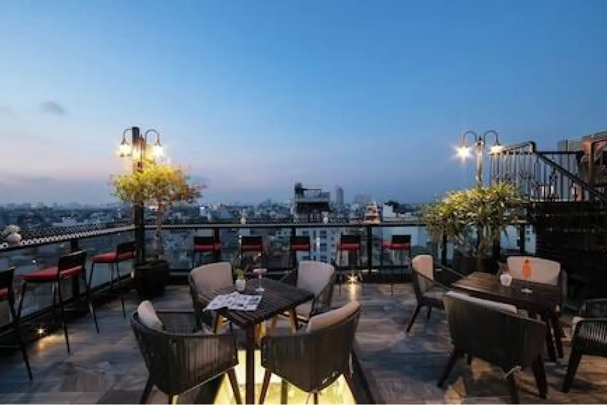 L’HÔTEL du LAC Hanoi  – Affordable hotel in Hanoi