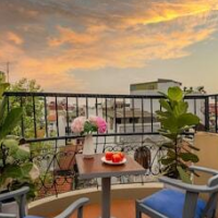 Queen Cafe Hotel & Pub – Affordable hotel in Hanoi