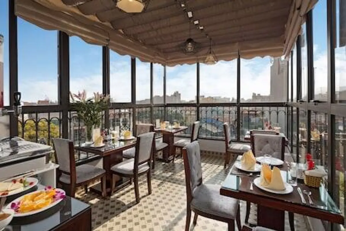 Golden Moon Suite Hotel – Affordable hotel in Hanoi